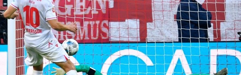  诺伊尔失误送大礼，拜仁主场憾平柏林  