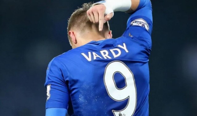  英超全明星慈善赛，传奇云集致敬希勒  