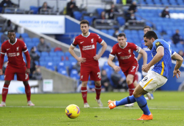  利物浦防线送礼，VAR介入取消争议进球  