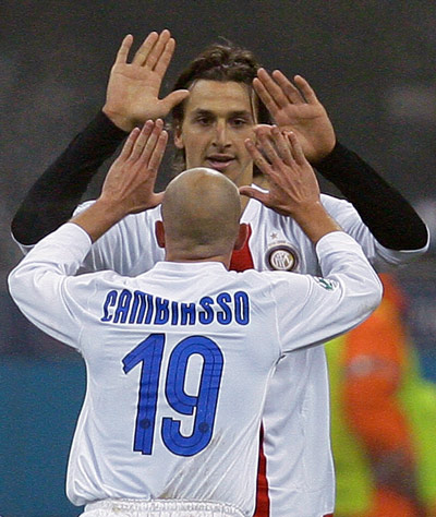  罗马遭遇黑色五分钟，补时连丢两球负于国米  