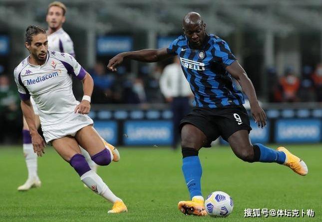  亚特兰大三中卫体系创新意甲战术新风潮